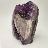 Amethyst Druse mit Calcite Kristall und Goethit, 1650g, 13x10x9cm (32)