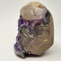 Amethyst Druse mit Calcite Kristall, 570g, 8,5x8x5,5cm  (1)