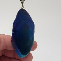 Angel Aura Achat Scheiben Anhänger blau gefärbt vergoldet 0,3 µm