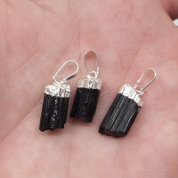 Turmalin Anhänger silber galvanisiert 0,3 µm klein