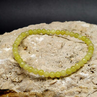 Serpentin lemon green Armband rund 4mm